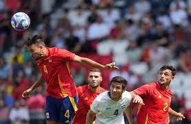 国家德比维尼修斯不满被换后，阿隆索让米利唐去跟他谈谈